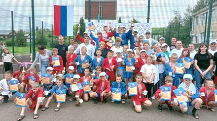 Спортсмены Белокурихи, в том числе старой, завоевали 25 медалей в детском турнире по пляжному самбо