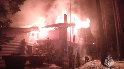 В Алтайском районе на территории «Бирюзовой Катуни» сгорел спа-комплекс