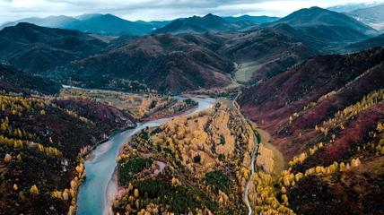 Фотограф показал самую высотную часть Алтайского края глубокой осенью