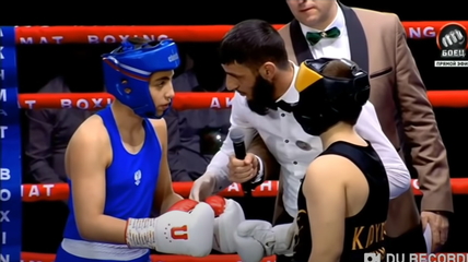 Сыну Кадырова присудили победу, как только его стали бить на боксерском ринге (видео)