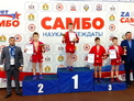 Сборная Алтайского края завоевала 11 медалей на межрегиональных соревнованиях по самбо