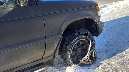 В Алтайском крае от суровых морозов на автомобилях рвётся резина