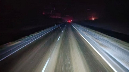 Первый гололед на дорогах края. Водители жалуются на занесенную снегом трассу Бийск – Барнаул