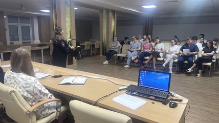 В центральной больнице Белокурихи прошла рабочая встреча коллектива с сотрудниками Госавтоинспекции