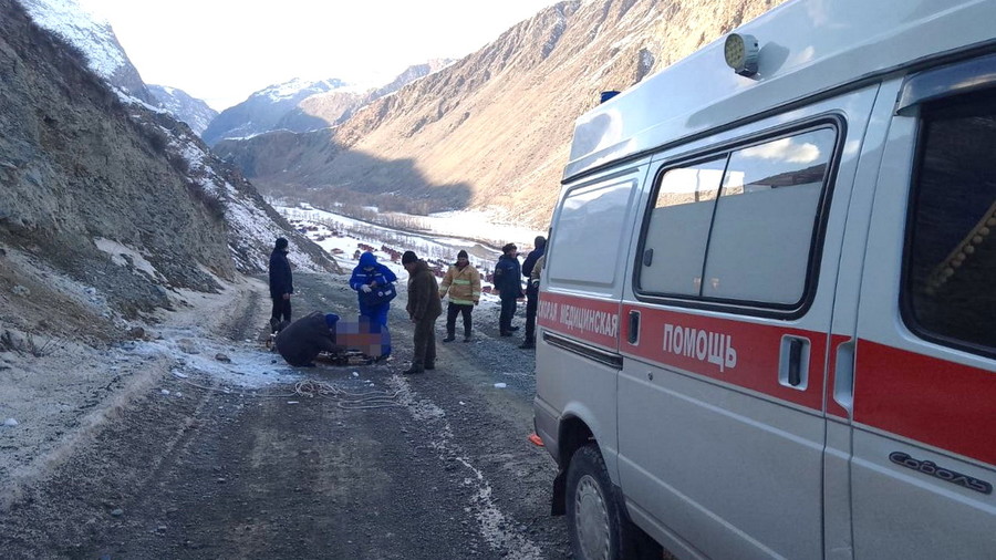 В Горном Алтае житель Кузбасса сорвался со скалы на перевале Кату-Ярык и погиб