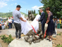 В День Республики Алтай в Горно-Алтайске открыли аллею снежного барса