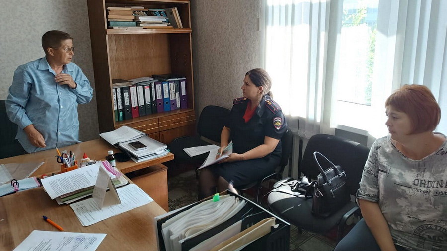 Сотрудники ГИБДД Белокурихи приняли участие в проведении приемки образовательных организаций