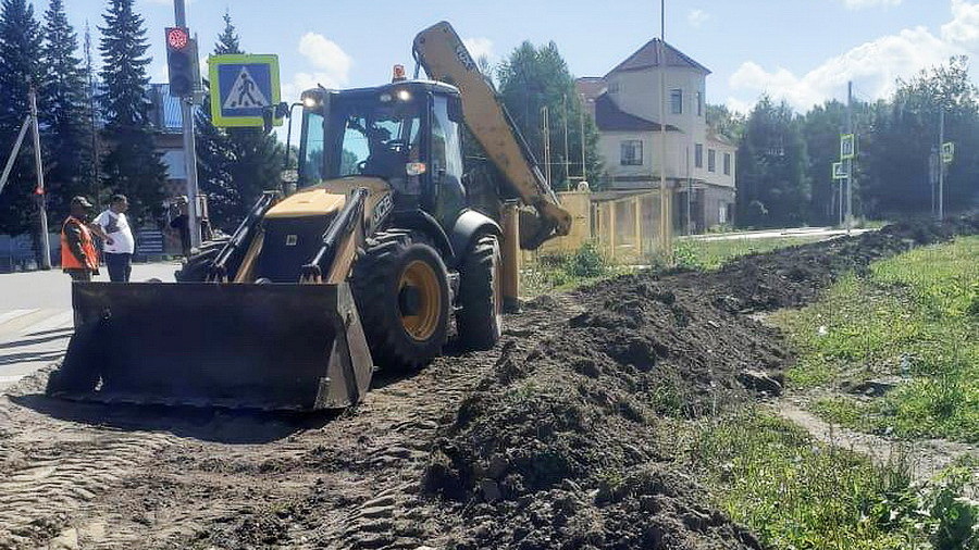 В Белокурихе начались работы по обустройству пешеходного пространства на улице Бр. Ждановых