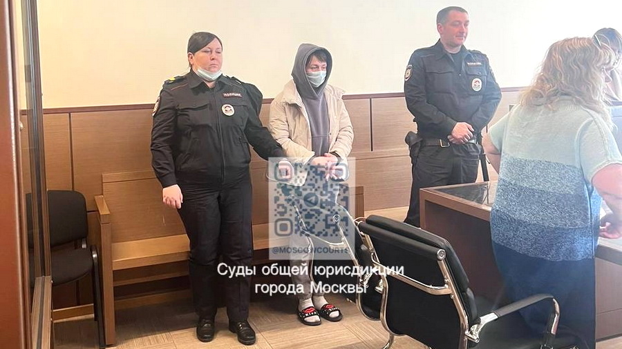 Полицейскую из Алтайского края подозревают в торговле людьми