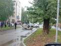 В Бийске Toyota не уступила дорогу и врезалась в Daihatsu, после чего та перевернулась на крышу (видео)