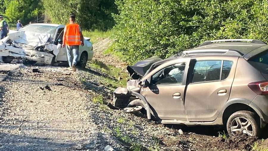 Один погибший и двое в больнице после жесткого ДТП с выездом на встречку