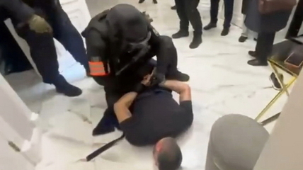 В Барнауле поймали зубных аферистов, которые лишали пациентов денег и здоровых зубов (видео)