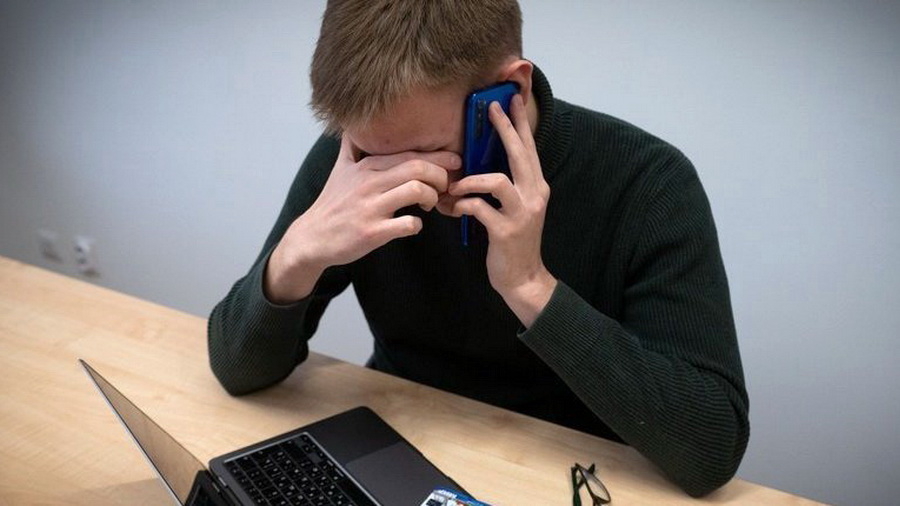 Сотрудник фирмы, думая что общается с учредителем, перевёл мошенникам 250 000 рублей