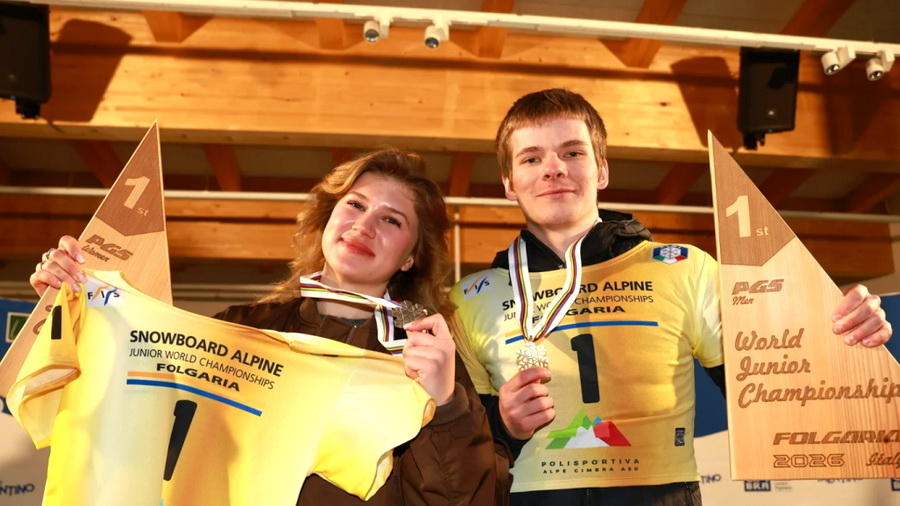Мария Травиничева выиграла золото в гиганте и серебро в  слаломе на юниорском чемпионате мира