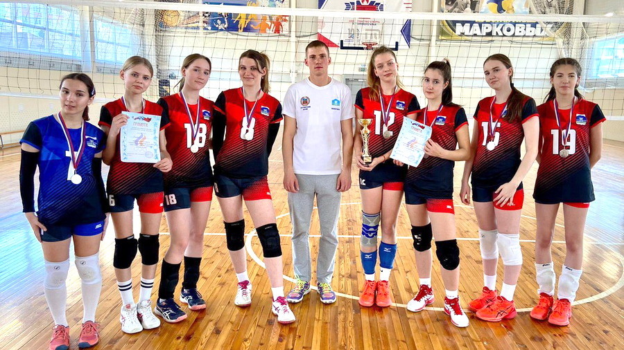 Команда ДЮСШ Белокурихи заняла 2 место на «Кубке Весны» по волейболу