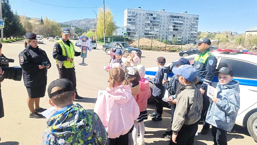 В Белокурихе прошла акция «Напиши письмо водителю»