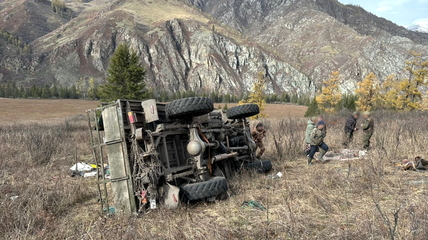 В Горном Алтае водитель опрокинул авто и погиб на месте ДТП