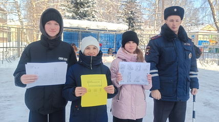 Сотрудники Госавтоинспекции Белокурихи совместно со школьниками провели рейд
