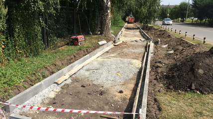 Новый тротуар вместо земляной тропинки