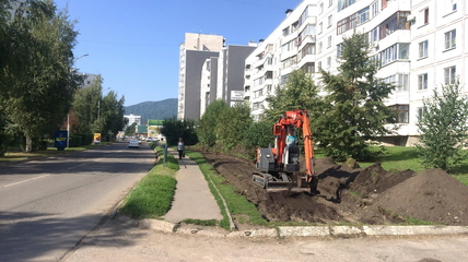 Тротуар вдоль семиэтажки будет дальше от дороги