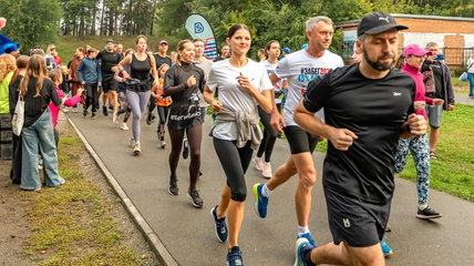 В дебютном старте проекта «5 миль» в Бийске приняли участие более ста любителей бега