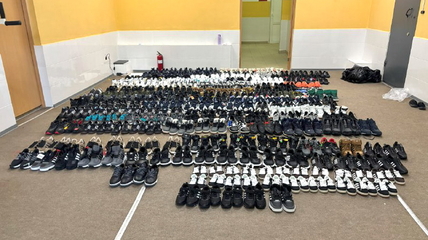 Сотни пар контрафактной обуви из Белокурихи переданы в доход государства для нужд СВО