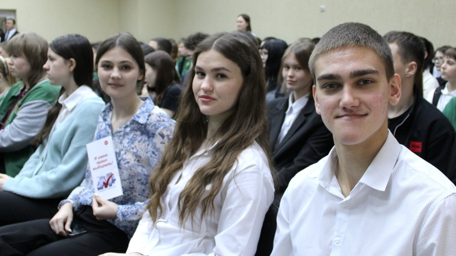 Итоговое мероприятие Месячника молодого избирателя накануне прошло в Белокурихе