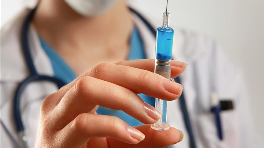 Обязательную вакцинацию от COVID-19 в Алтайском крае могут ввести до конца недели