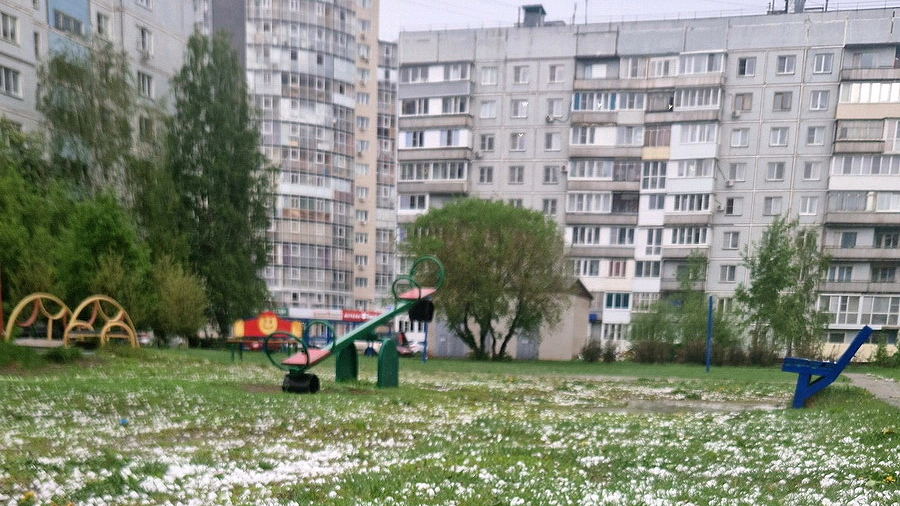 Крупный град накрыл Белокуриху, огородники в шоке