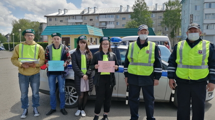В Белокурихе ГИБДД и отряд ЮИД «Жезл» провели акцию «Напиши письмо водителю»